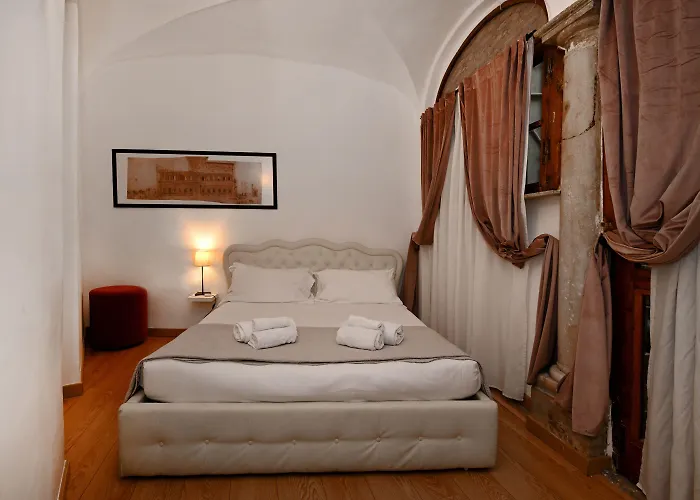 Sangallo - Residenze Romanae Affittacamere 3*