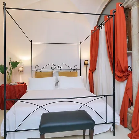Sangallo - Residenze Romanae Affittacamere 3*